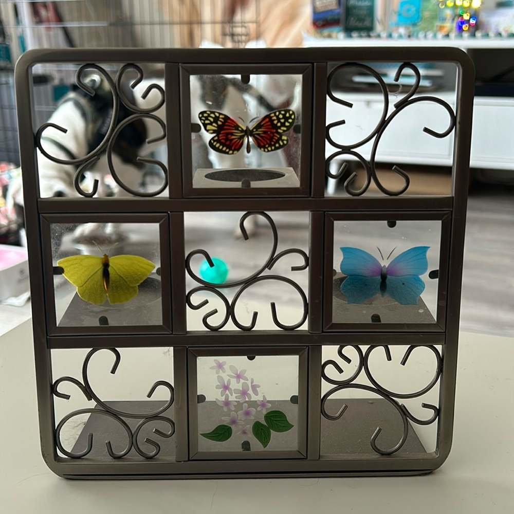 Beautiful metal butterfly tea light easel